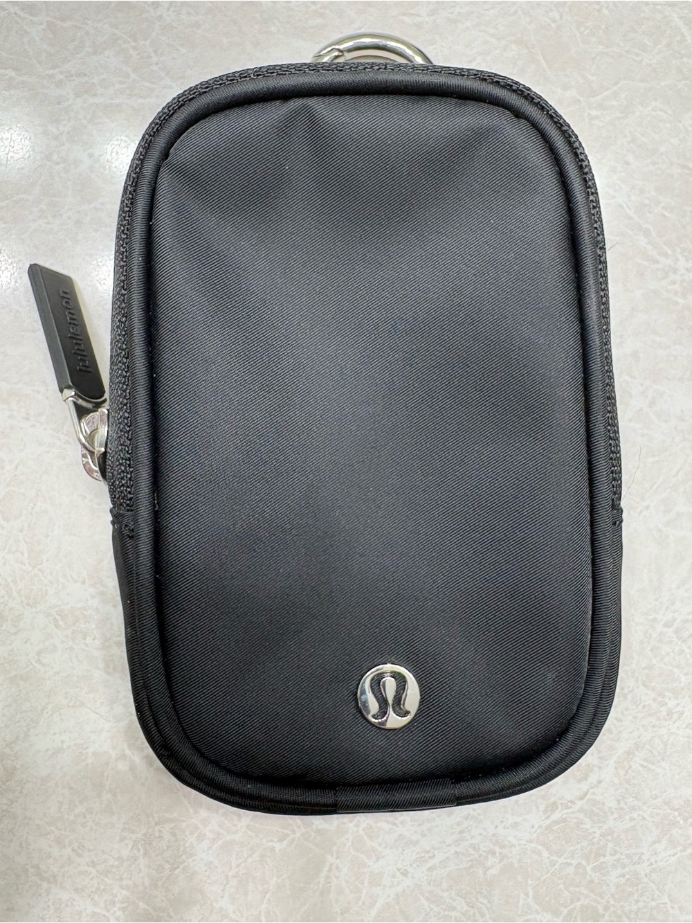 Lululemon clippable nano pouch